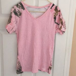 🌴Cabela's ZONZ pink camouflage t-shirt medium